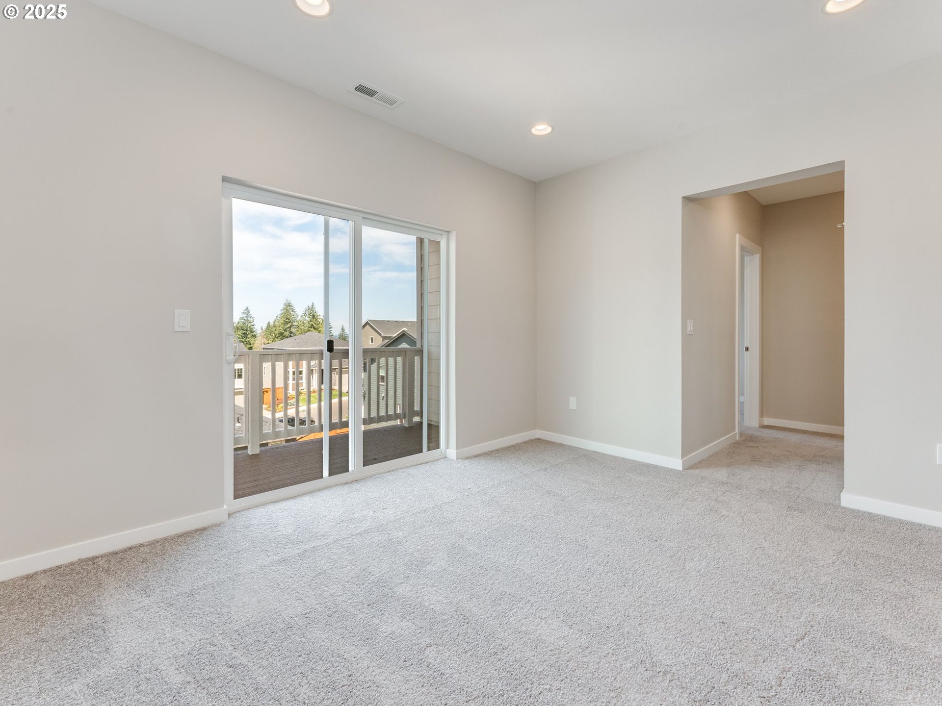 2111 Northeast Ridge Run Lane Estacada, OR 97023 - Photo 28 of 45 a view of an empty room with a window