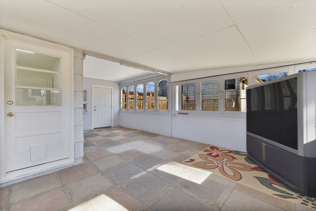 51 Broadleaf Lane Enfield, CT 06082 - Photo 14 of 36 a view of livingroom with window