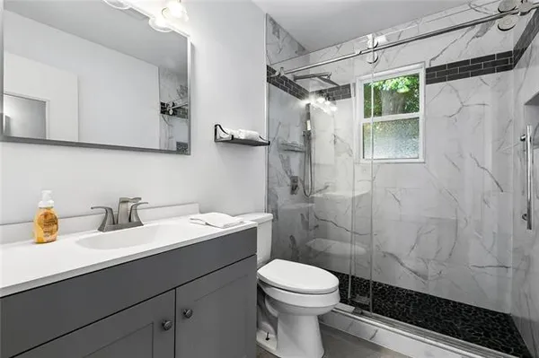 $345,000 | 208 Carrollton Avenue, Metairie, LA 70005
