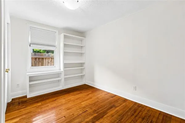 $345,000 | 208 Carrollton Avenue, Metairie, LA 70005