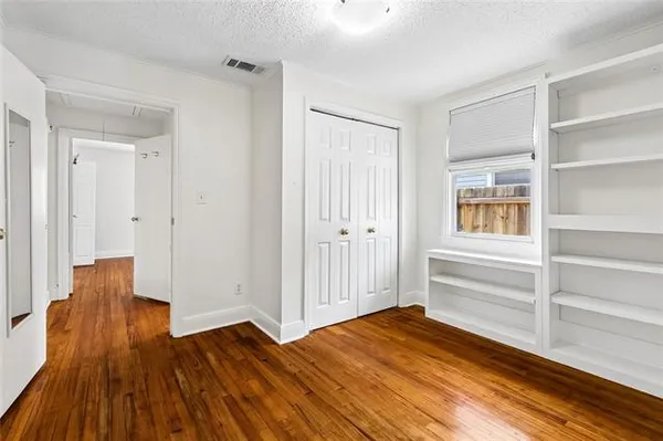 $345,000 | 208 Carrollton Avenue, Metairie, LA 70005