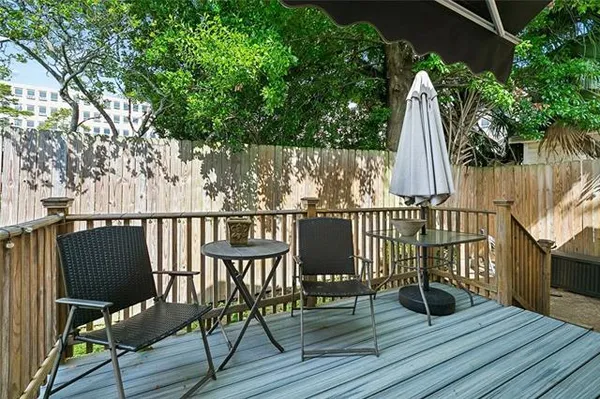 $345,000 | 208 Carrollton Avenue, Metairie, LA 70005