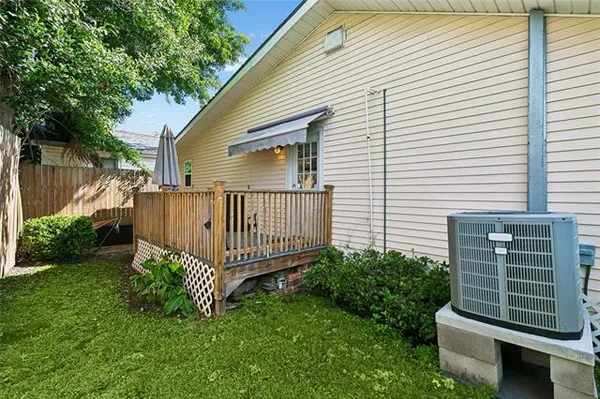 $345,000 | 208 Carrollton Avenue, Metairie, LA 70005