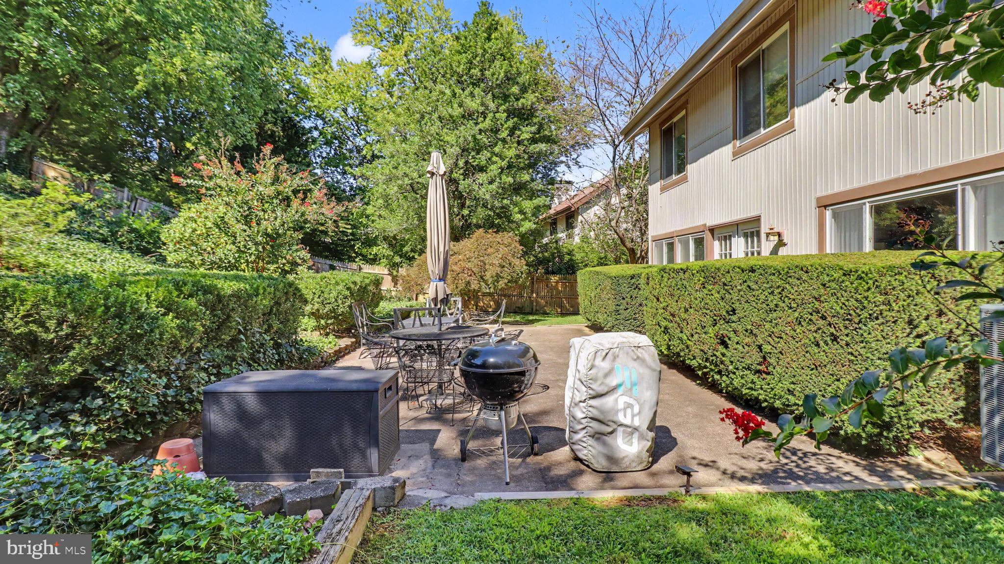 9136 Tulip Grove Road Gaithersburg, MD 20879 - Photo 45 of 58 Rear Patio