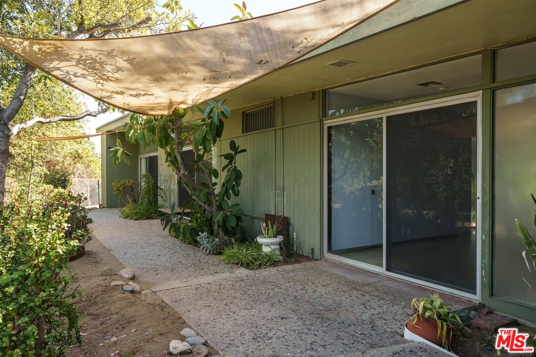 2885 Edgewick Road Glendale, CA 91206 - Photo 48 of 75