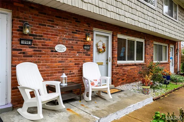 $165,000 | 10905 Carroll Wood Way, St. Louis, MO 63128