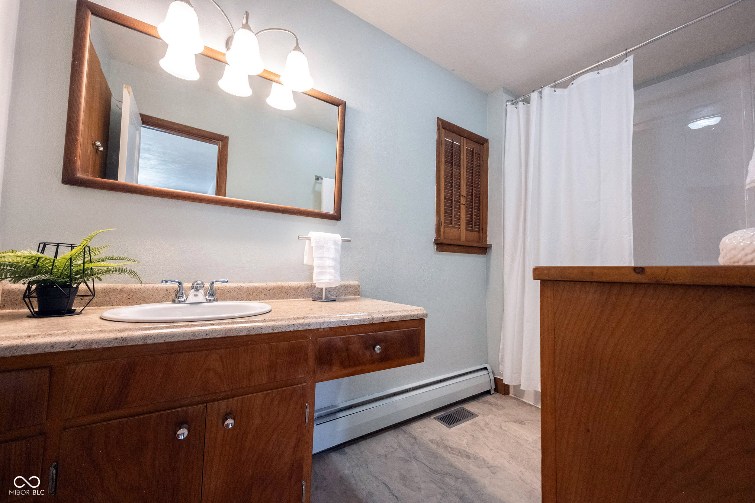 306 South East Street Pendleton, IN 46064 - Photo 24 of 47