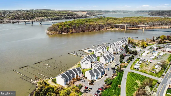 a view of a park with sitting area