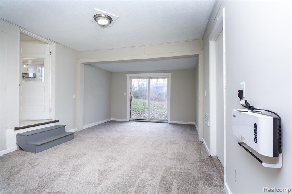 43061 Harris Road Belleville, MI 48111 - Photo 20 of 29