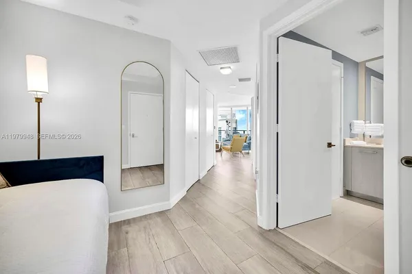 $5,600 | 55 Southwest 9th Street, Unit 3306, Miami, FL 33130