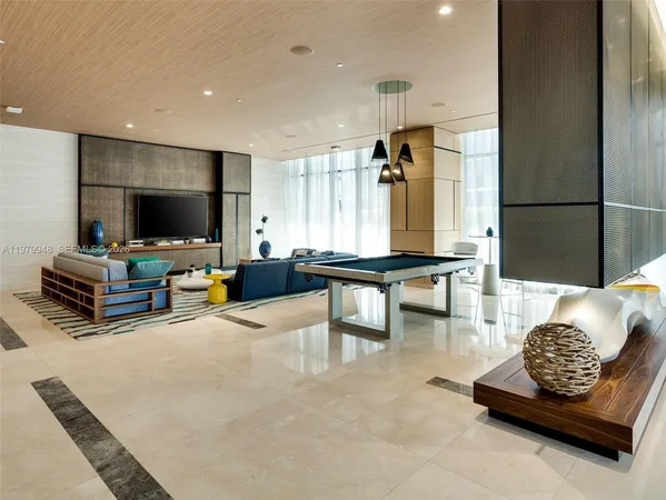 $5,600 | 55 Southwest 9th Street, Unit 3306, Miami, FL 33130