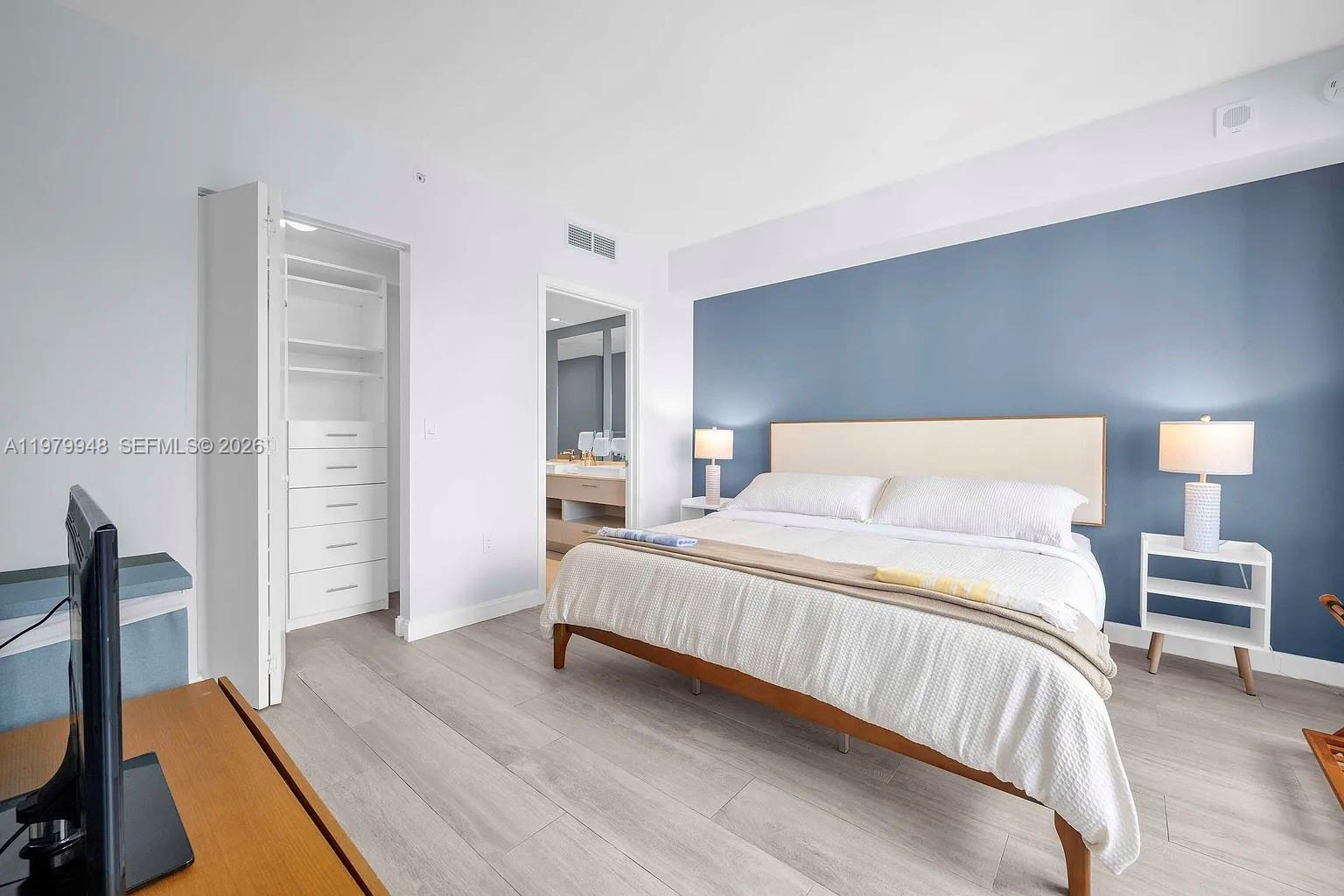 55 Southwest 9th Street, Unit 3306 Miami, FL 33130 - Photo 6 of 31