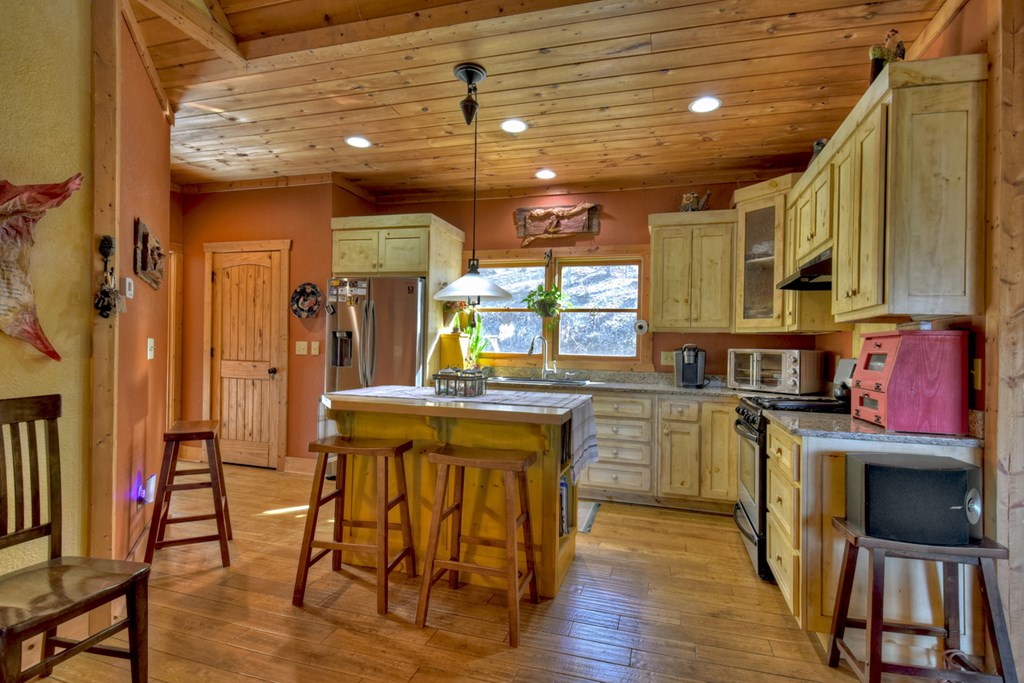 22 Prospectors Ridge Road Ellijay, GA 30536 - Photo 8 of 55