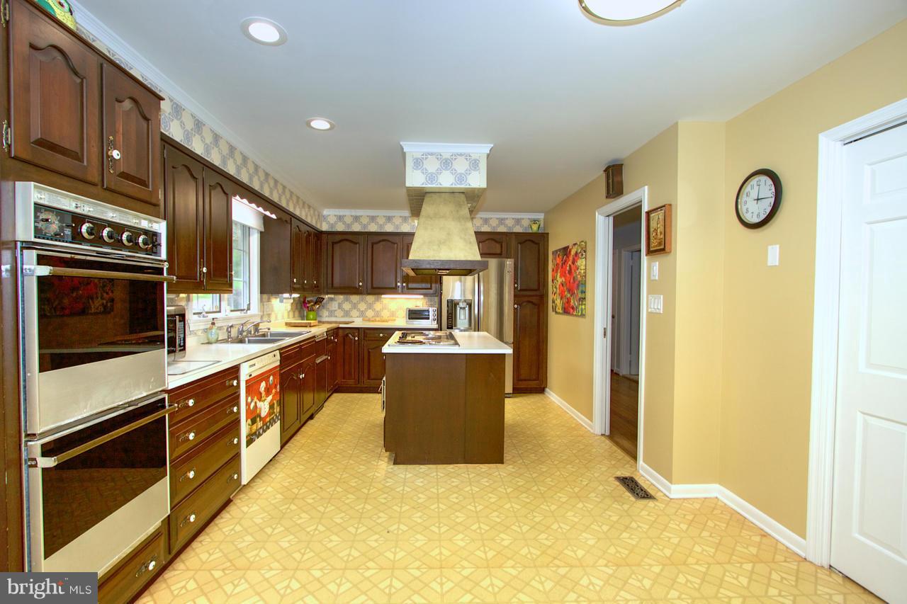 13411 Bladon Road Phoenix, MD 21131 - Photo 20 of 30 Kitchen