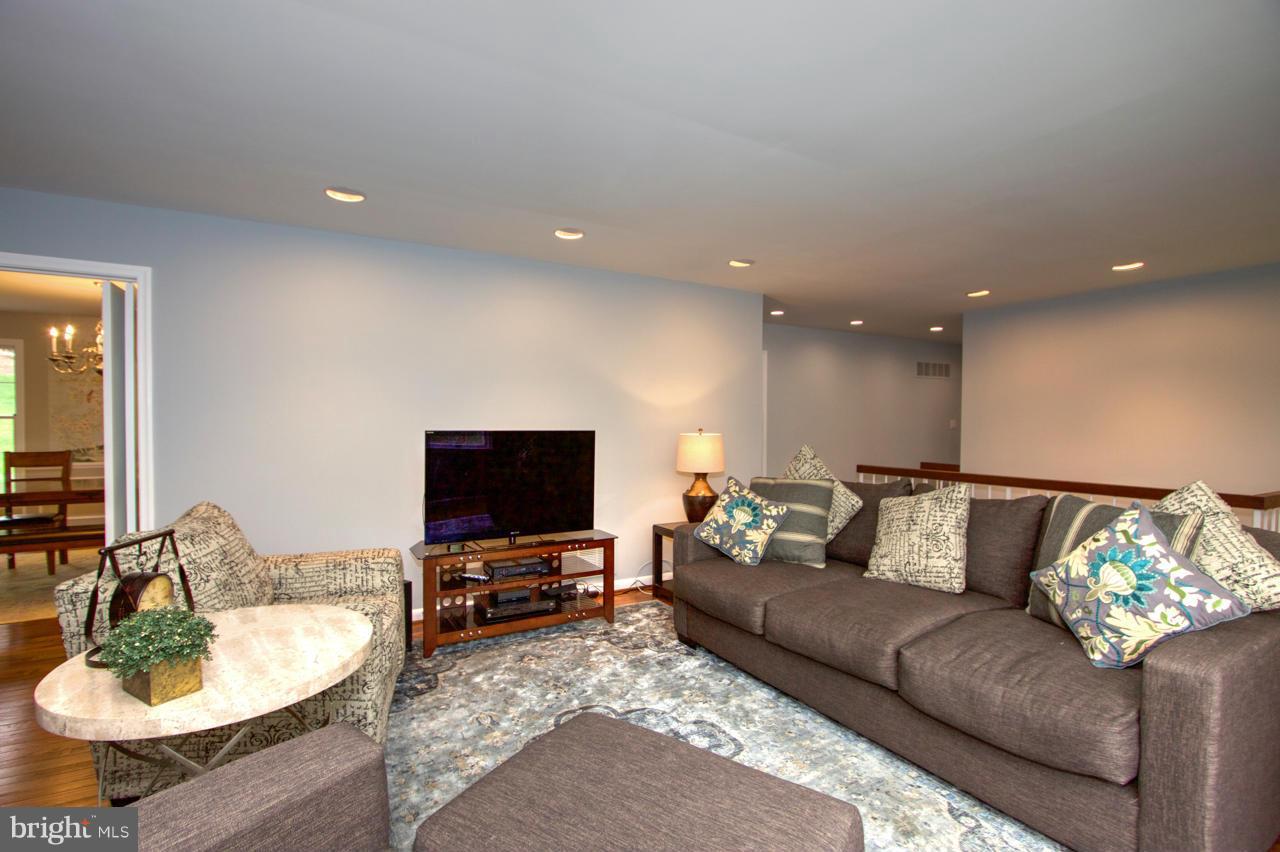 13411 Bladon Road Phoenix, MD 21131 - Photo 9 of 30 Family Room