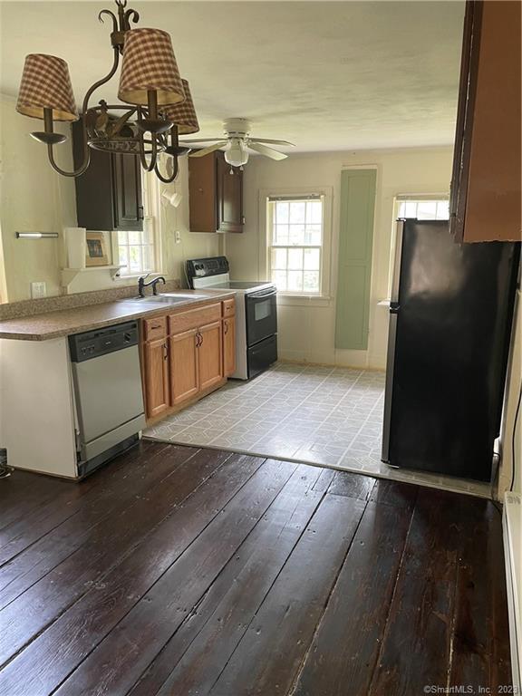 37 Dodgingtown Road, Unit 37B Newtown, CT 06470 - Photo 5 of 12