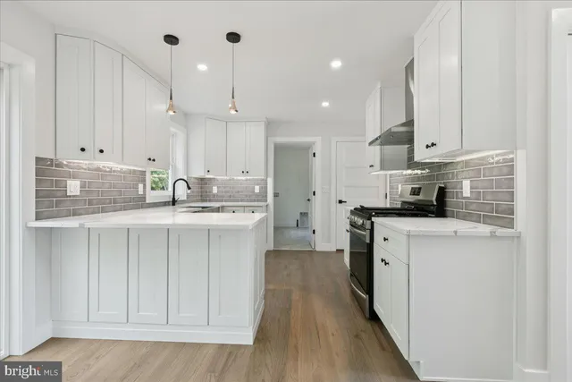 $695,000 | 288 Clamer Road, Ewing, NJ 08628