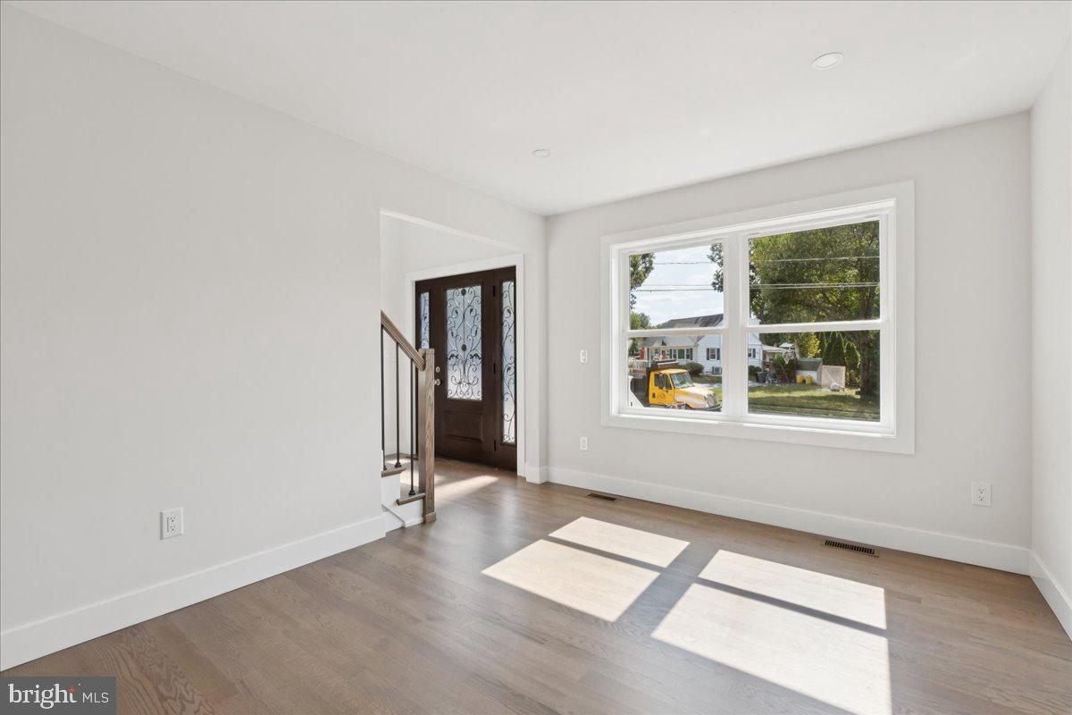 288 Clamer Road Ewing, NJ 08628 - Photo 6 of 33