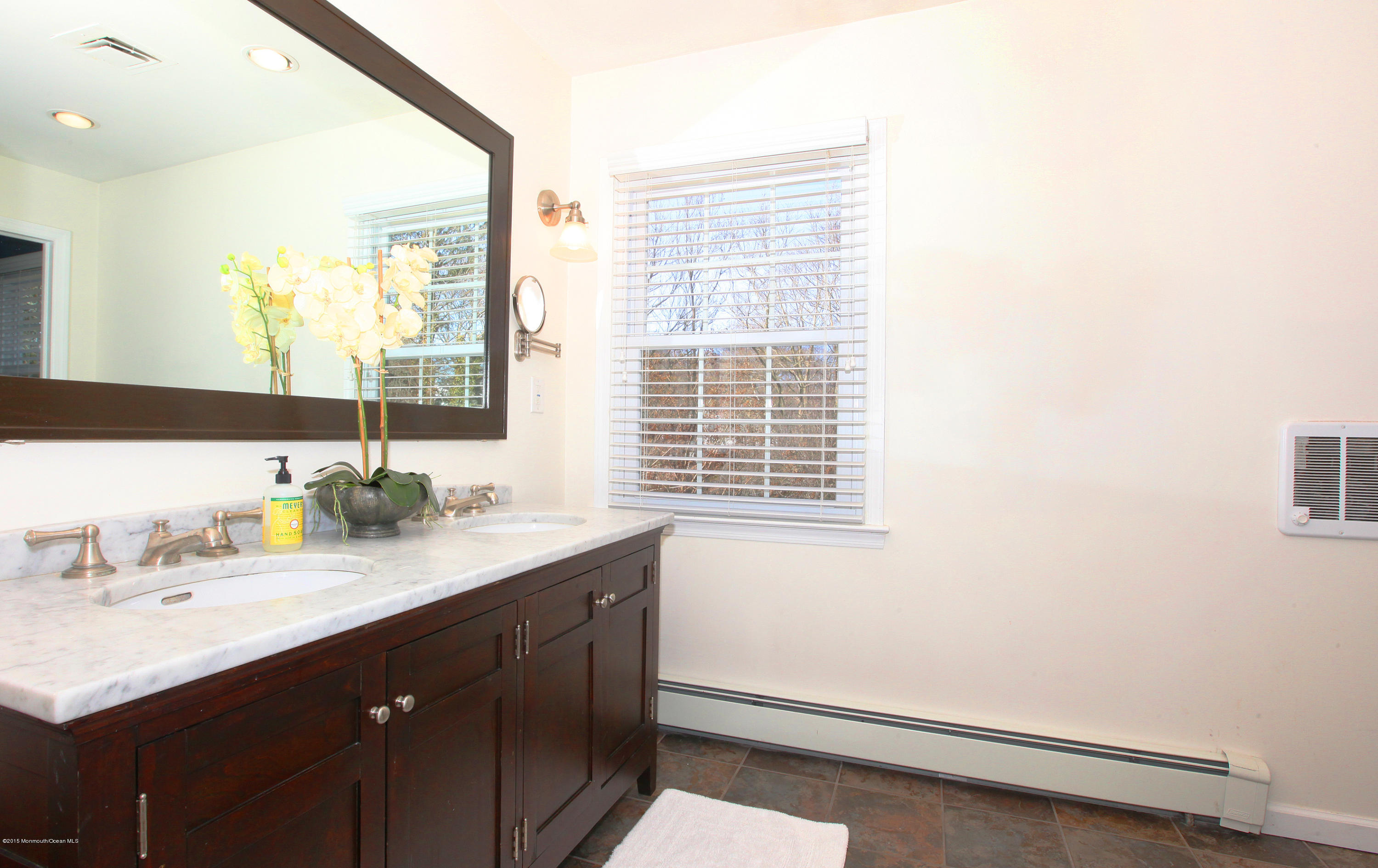 80 Dwight Road Middletown, NJ 07748 - Photo 14 of 18 IMG_2811.JPG