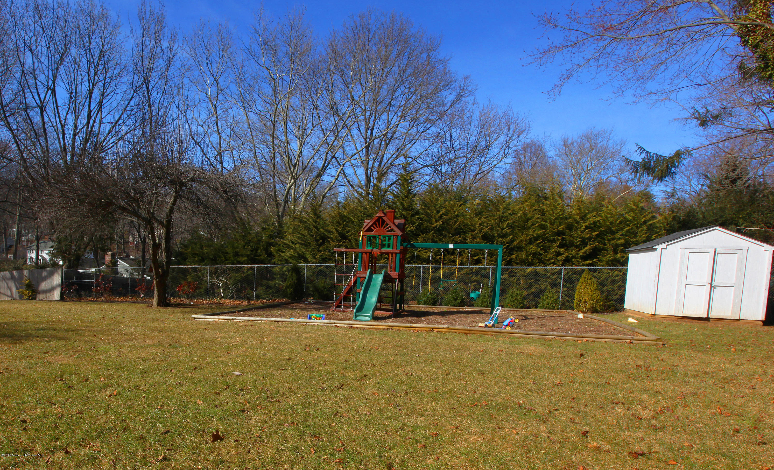80 Dwight Road Middletown, NJ 07748 - Photo 2 of 18 IMG_2829.JPG
