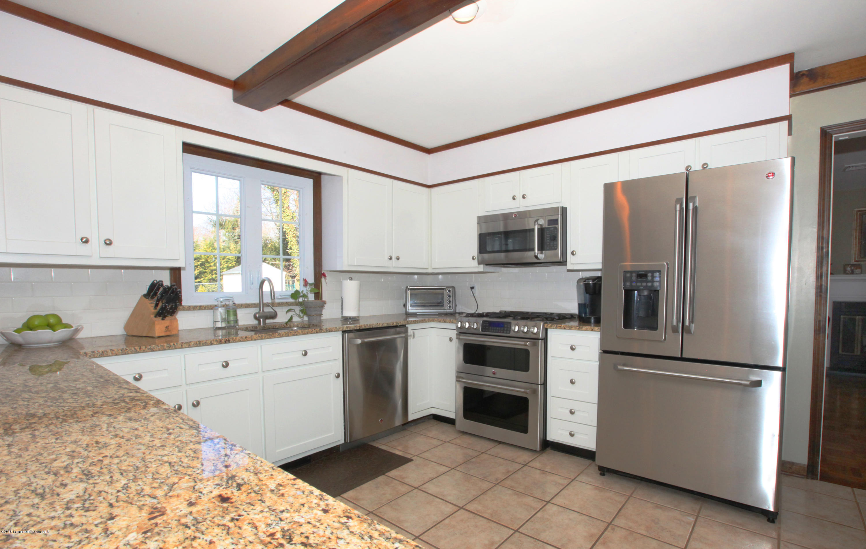 80 Dwight Road Middletown, NJ 07748 - Photo 6 of 18 IMG_2790.JPG