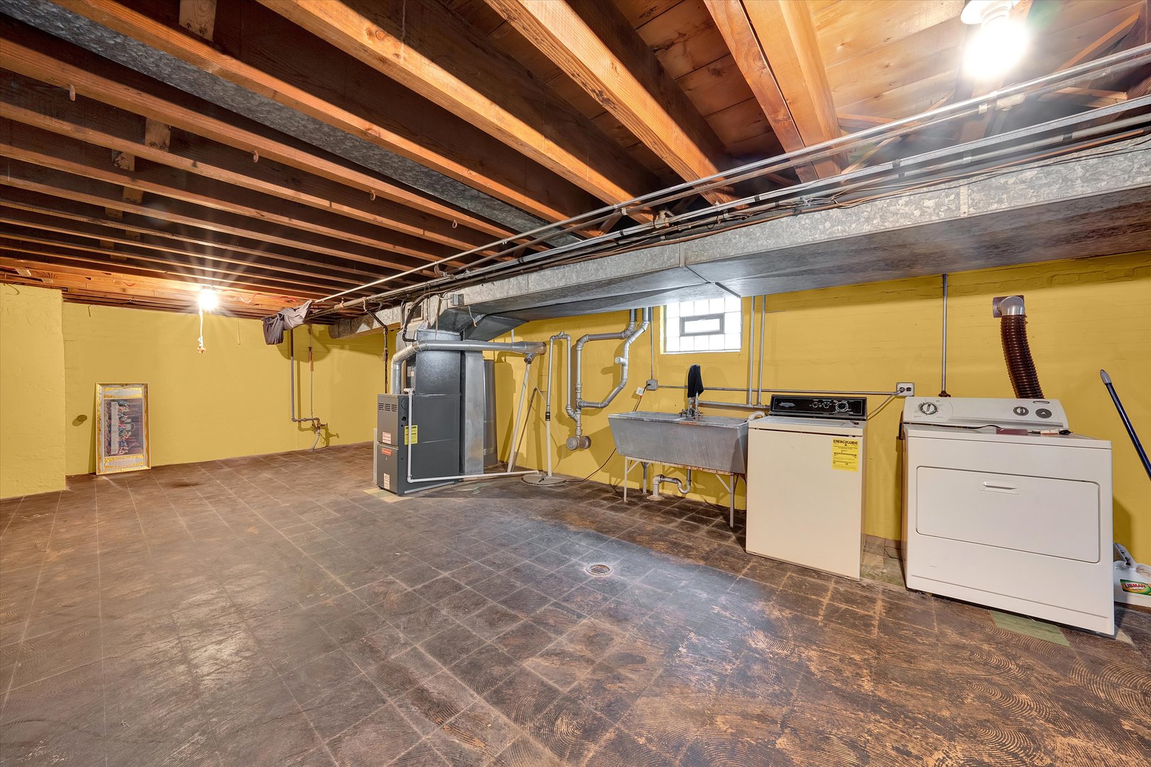 3933 West 58th Street Chicago, IL 60629 - Photo 26 of 32 a view of a storage room