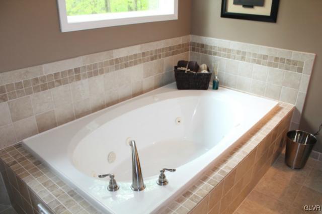 277 Pin Oak Road, Unit 502 Stroudsburg, PA 18360 - Photo 26 of 43