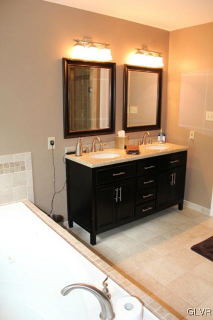 277 Pin Oak Road, Unit 502 Stroudsburg, PA 18360 - Photo 27 of 43