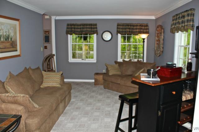 277 Pin Oak Road, Unit 502 Stroudsburg, PA 18360 - Photo 6 of 43