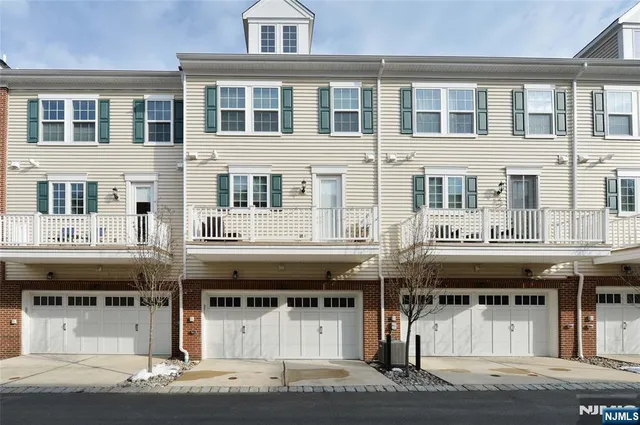 $4,900 | 12-48 Plaza Road, Fair Lawn, NJ 07410