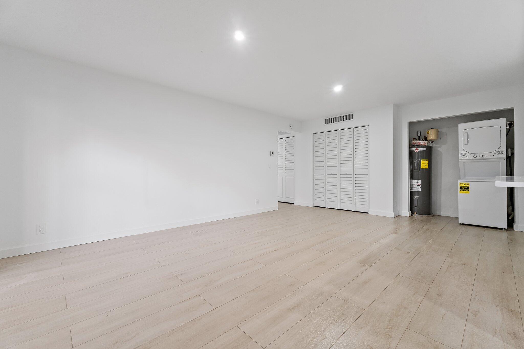 150 Pineview Road, Unit I4 Jupiter, FL 33469 - Photo 8 of 13 a view of empty room