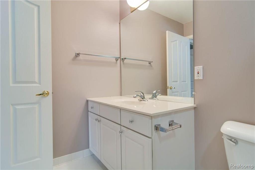 1406 Copper Circle Rochester, MI 48306 - Photo 35 of 41