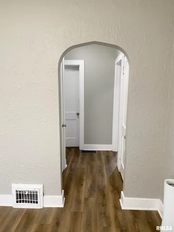 $1,895 | 303 Central Street, Washington, IL 61571