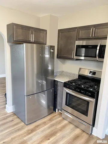 $1,895 | 303 Central Street, Washington, IL 61571