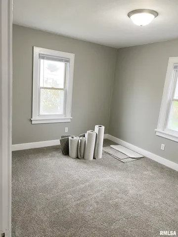 $1,895 | 303 Central Street, Washington, IL 61571