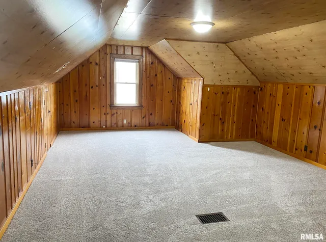 $1,895 | 303 Central Street, Washington, IL 61571