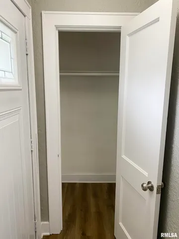 $1,895 | 303 Central Street, Washington, IL 61571