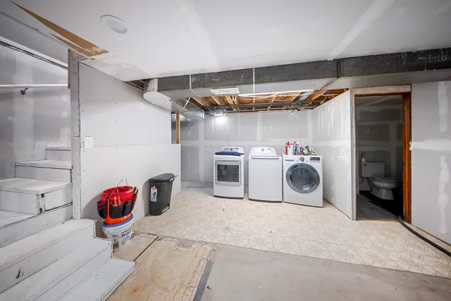 $310,000 | 1325 Amber Drive, Montgomery, IL 60538