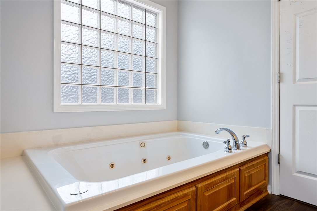 1447 3 Bridges Road Easley, SC 29642 - Photo 22 of 49 Owner's Bathroom