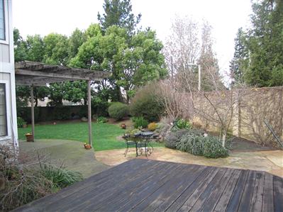 7269 Roxanne Lane Rohnert Park, CA 94928 - Photo 3 of 11 a house view with a garden space