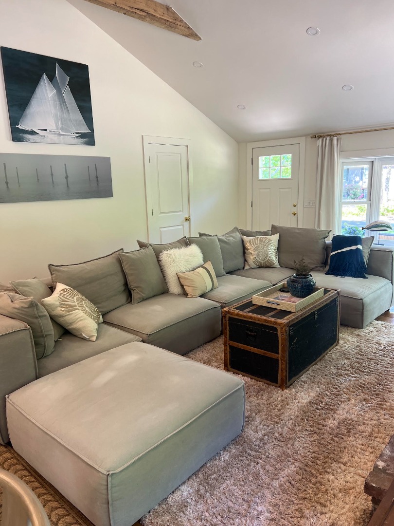 42 Marthas Road Edgartown, MA 02539 - Photo 5 of 28 Gallery Image 5