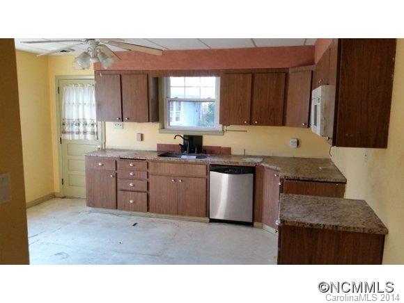 3 Wyoke Road Fletcher, NC 28732 - Photo 5 of 10 Gallery Image 5