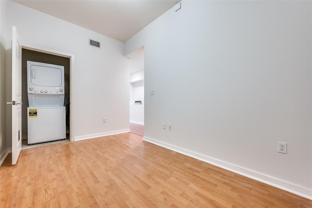 1200 Main Street, Unit 1908 Dallas, TX 75202 - Photo 13 of 27 a view of an empty room