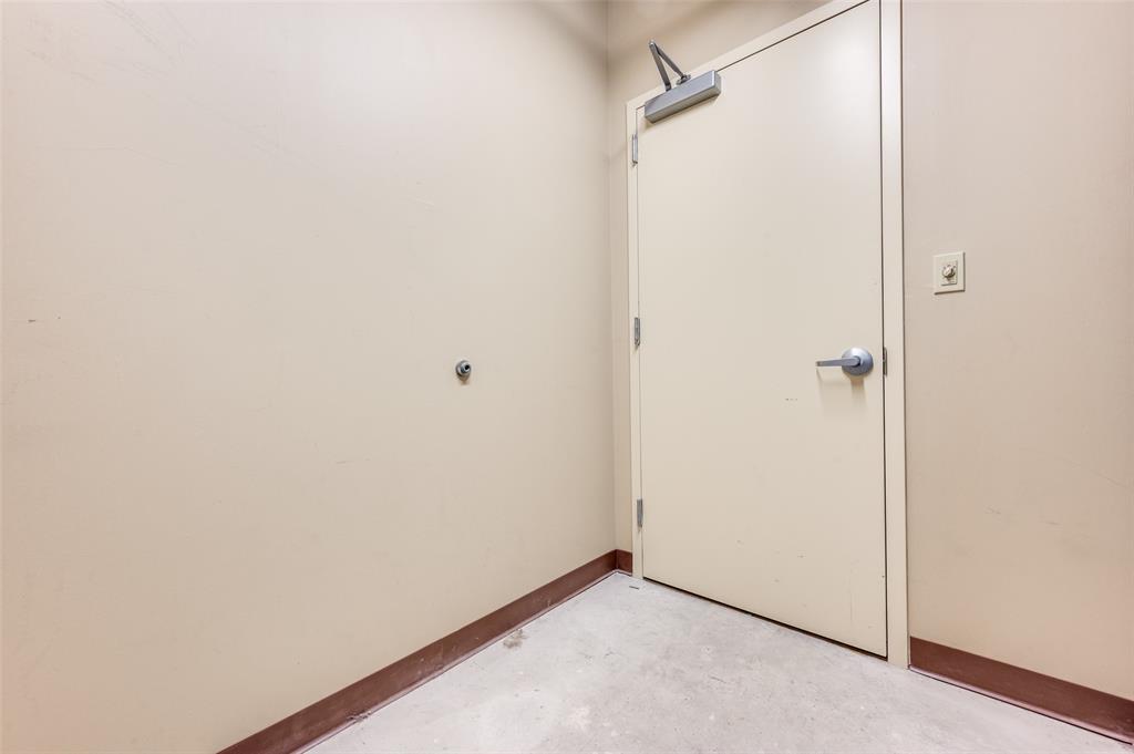 1200 Main Street, Unit 1908 Dallas, TX 75202 - Photo 16 of 27 a view of a small space