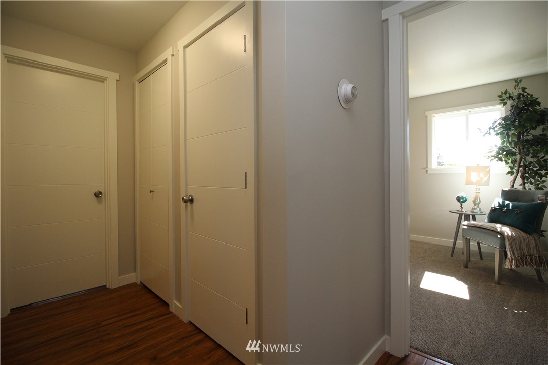 623 Southwest 107th Street Seattle, WA 98146 - Photo 15 of 25 Gallery Image 15