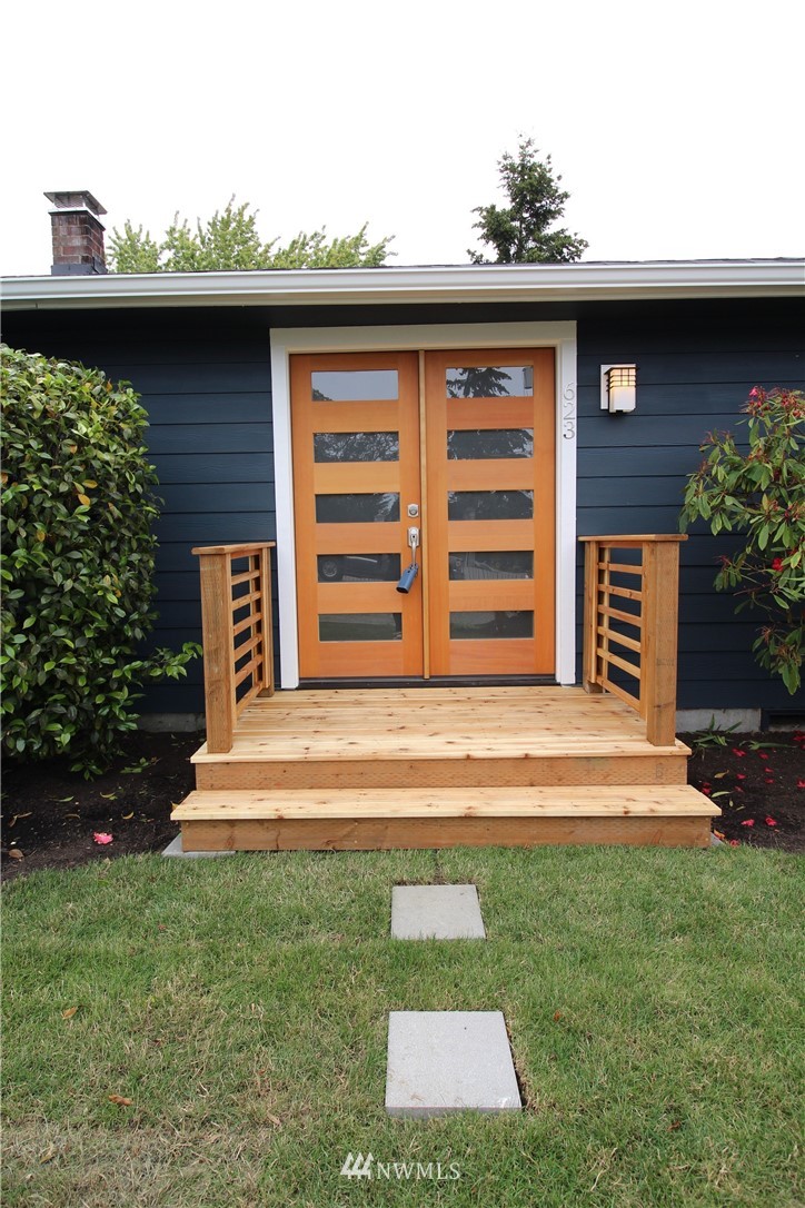 623 Southwest 107th Street Seattle, WA 98146 - Photo 3 of 25 Gallery Image 3