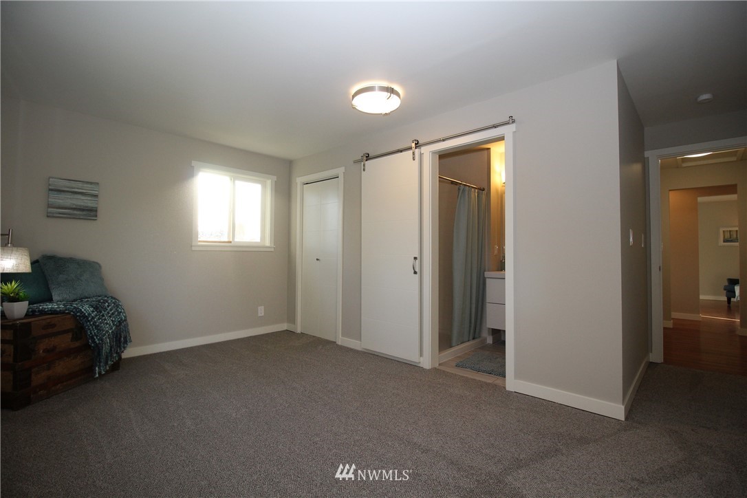 623 Southwest 107th Street Seattle, WA 98146 - Photo 22 of 25 Gallery Image 22