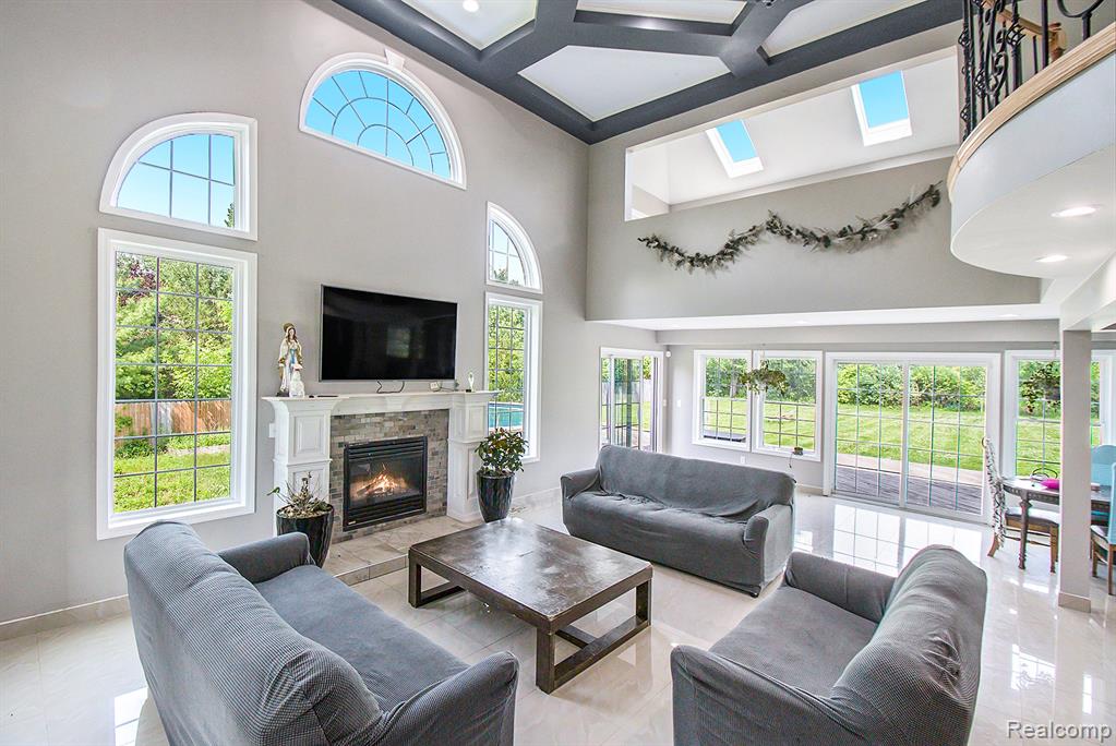 7471 Brewer Road Flint, MI 48507 - Photo 6 of 37 Gallery Image 6