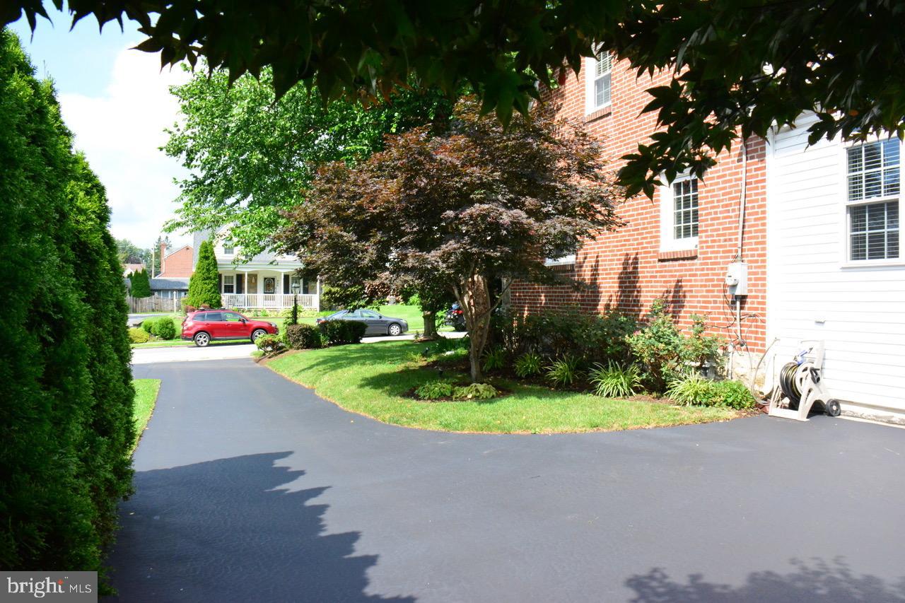 943 Sara Drive Springfield, PA 19064 - Photo 5 of 36