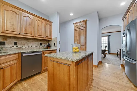 $649,000 | 207 Saponi Lane, Lake Winnebago, MO 64034